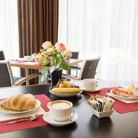 Hotel White Palace &