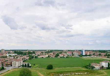 White Palace & Hotel 3*