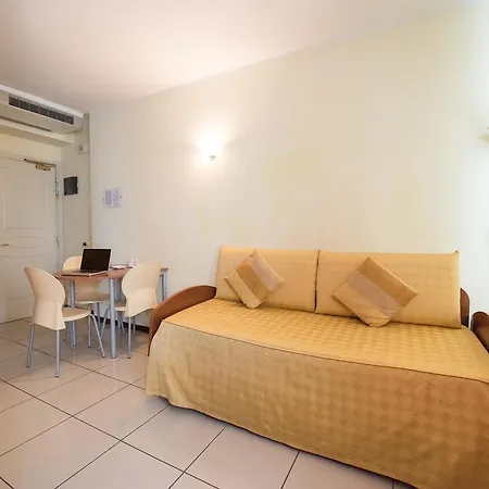 White Palace & 3* Cento (Emilia-Romagna)