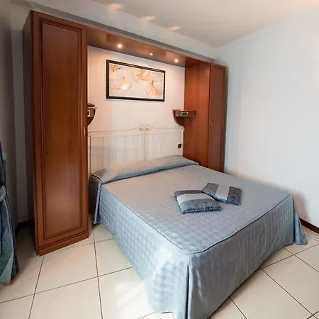 Hotel White Palace & 3*
