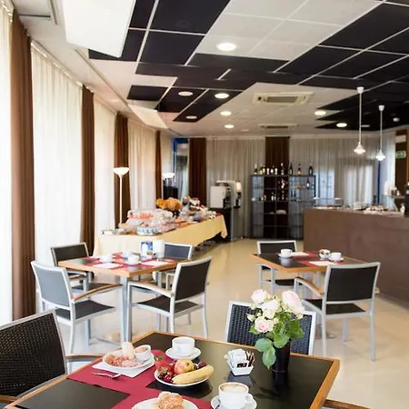 Hotel White Palace &