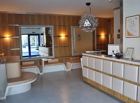 White Palace & 3* Cento (Emilia-Romagna)